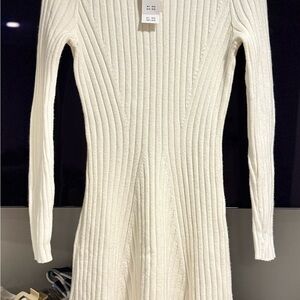 Elegant White Ribbed Dress